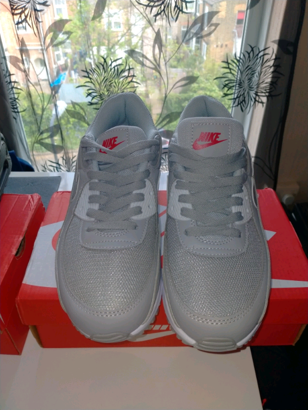 Nike air max 90 size 7 | in Enfield, London | Gumtree
